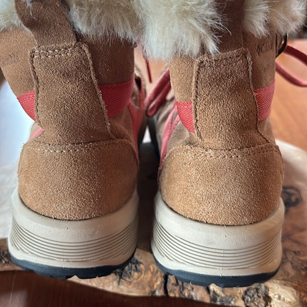 NEW. Womens Columbia Maragal Mid Waterproof Boot - 7.5 - Picture 3 of 7